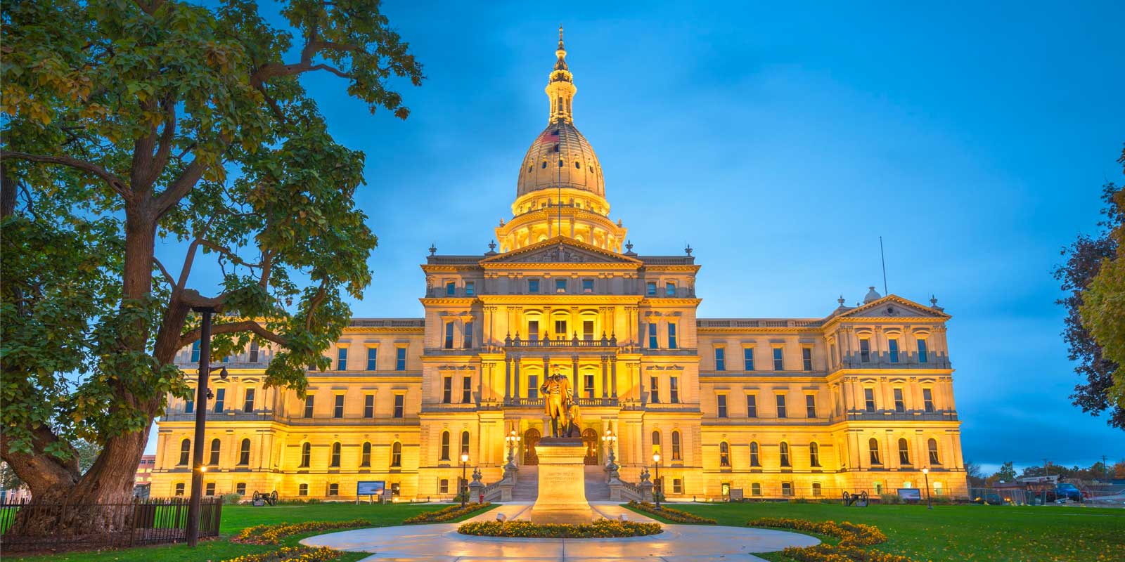 the Michigan state capitol building at night
